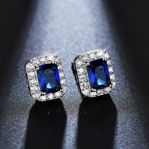 Jewelry - Emerald cut Earrings sapphire 18 K white gold stud
